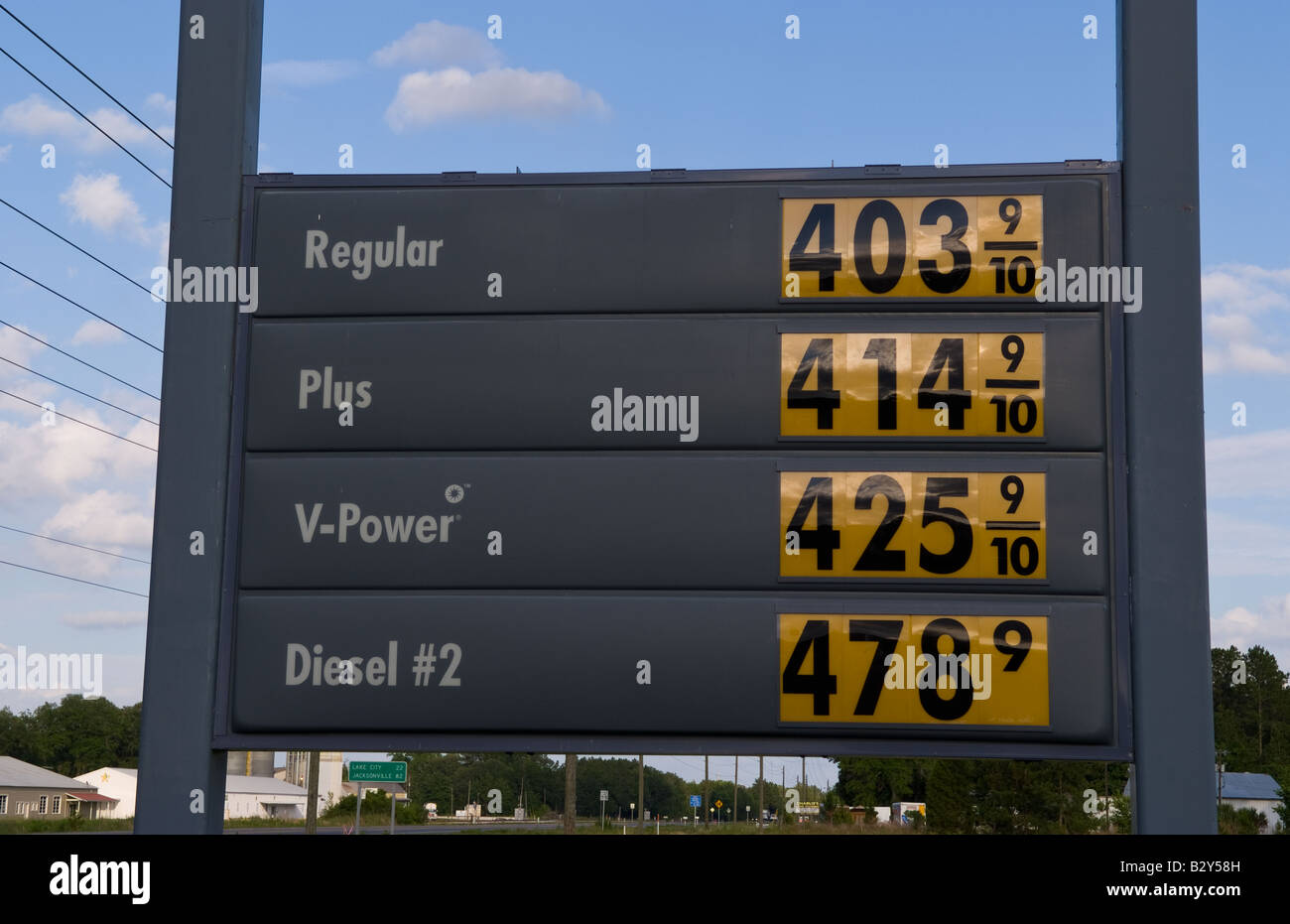 High rising prices of gasoline in the USA going over 4 per gallon