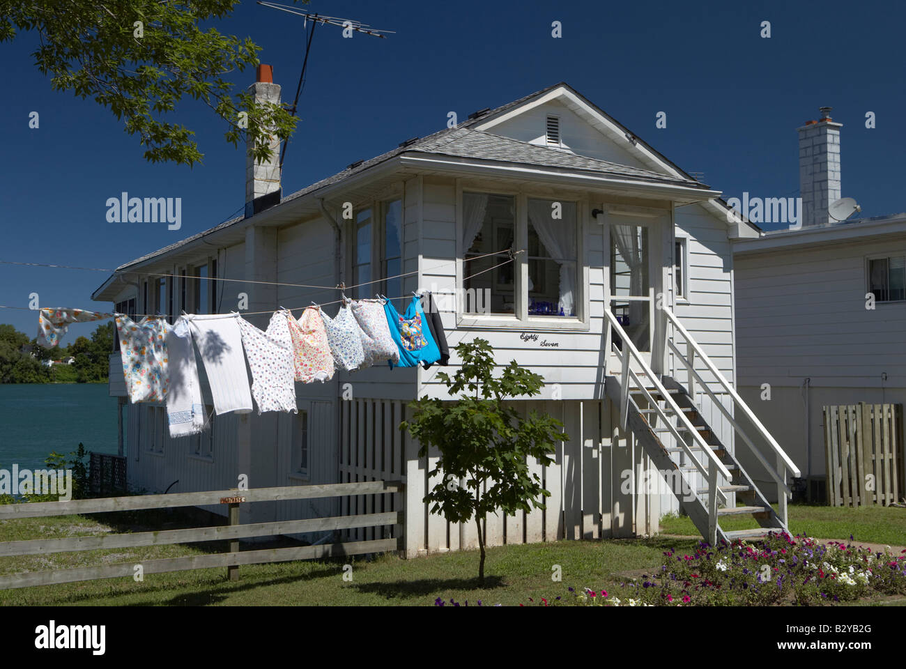 A simple detached house at the Niagara River, Canada Stock Photo