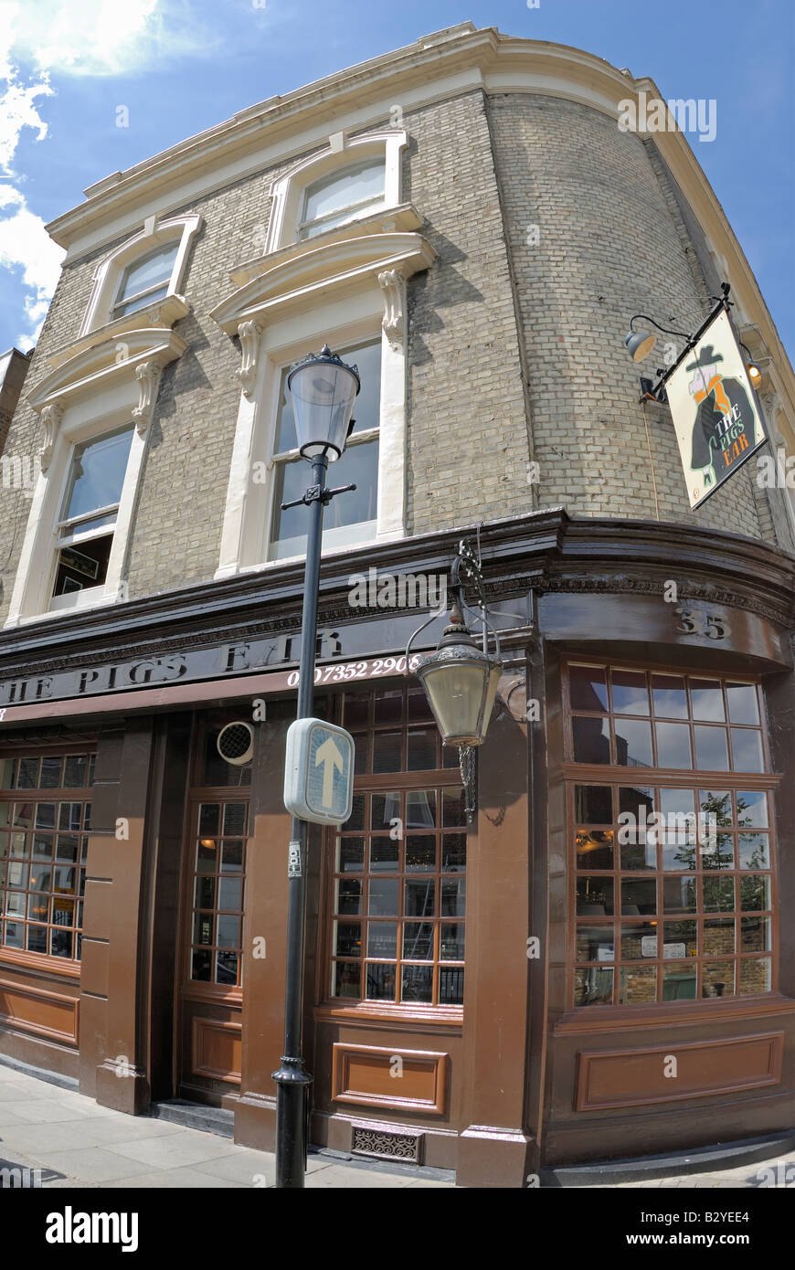 The Pig's Ear pub, Chelsea, London Stock Photo Alamy