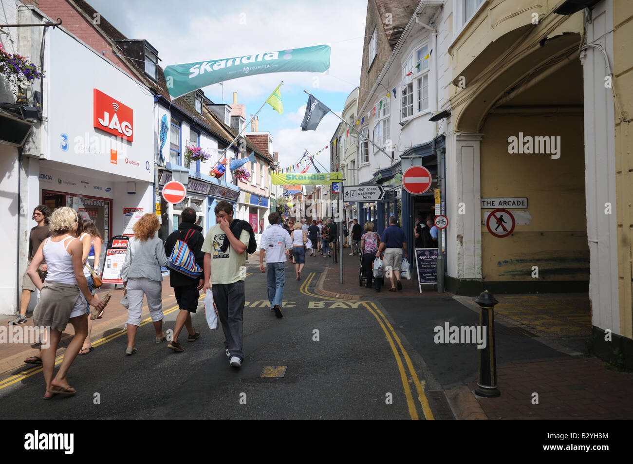 Cowes high street hires stock photography and images Alamy