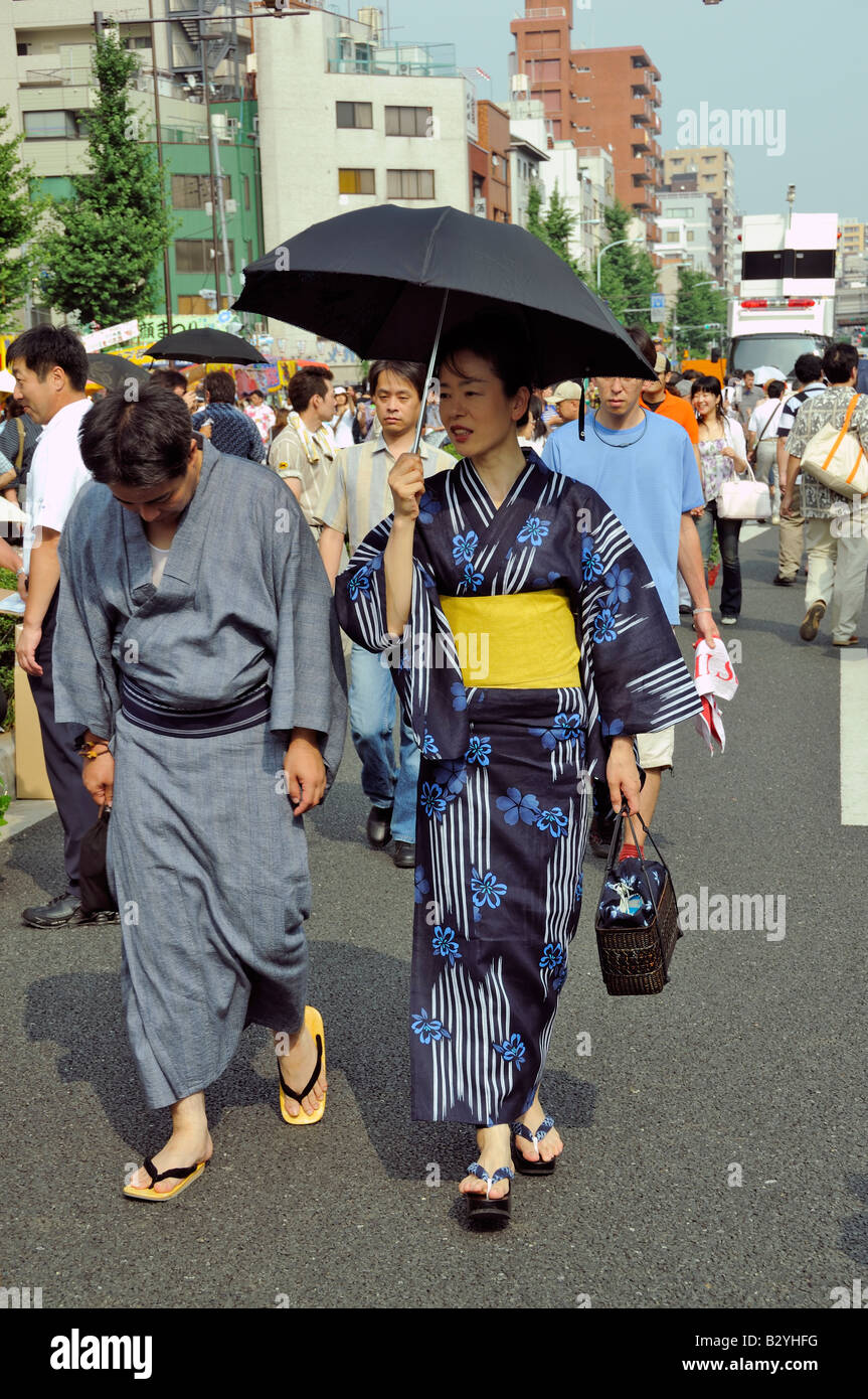 Couple mignon. #japon #japan #yukata #yukatagirl #kimono #matsuri #festival  #ゆかた #まつり #おまつり #sanctuaire #temple #神社 #couple