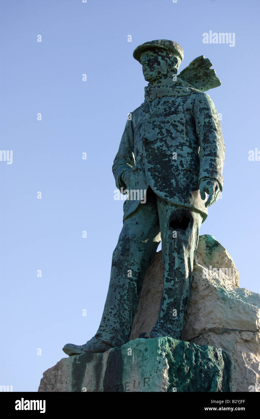 Statue of Hubert Latham Stock Photo