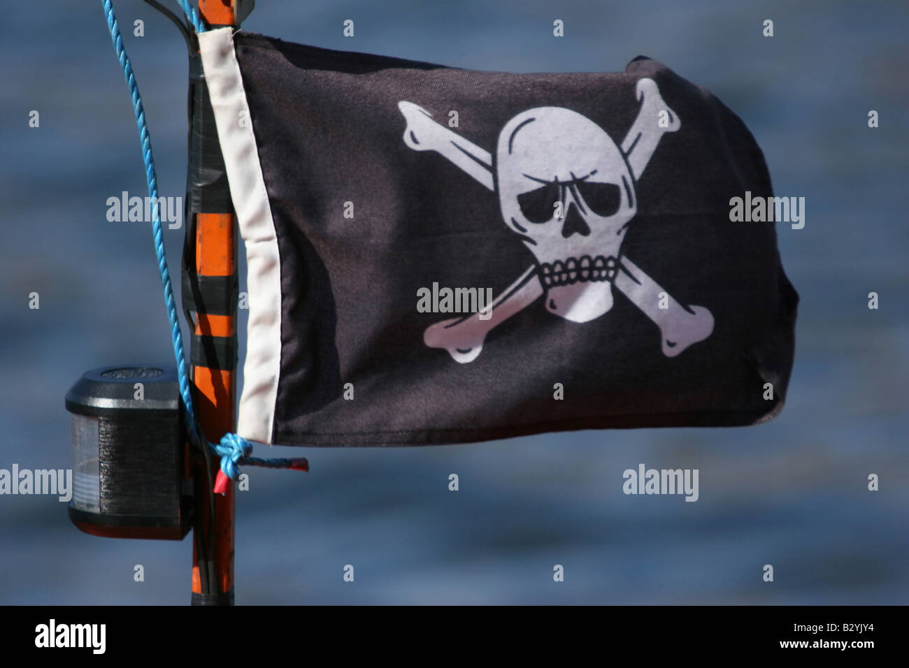 Pirate ship flag hires stock photography and images Alamy