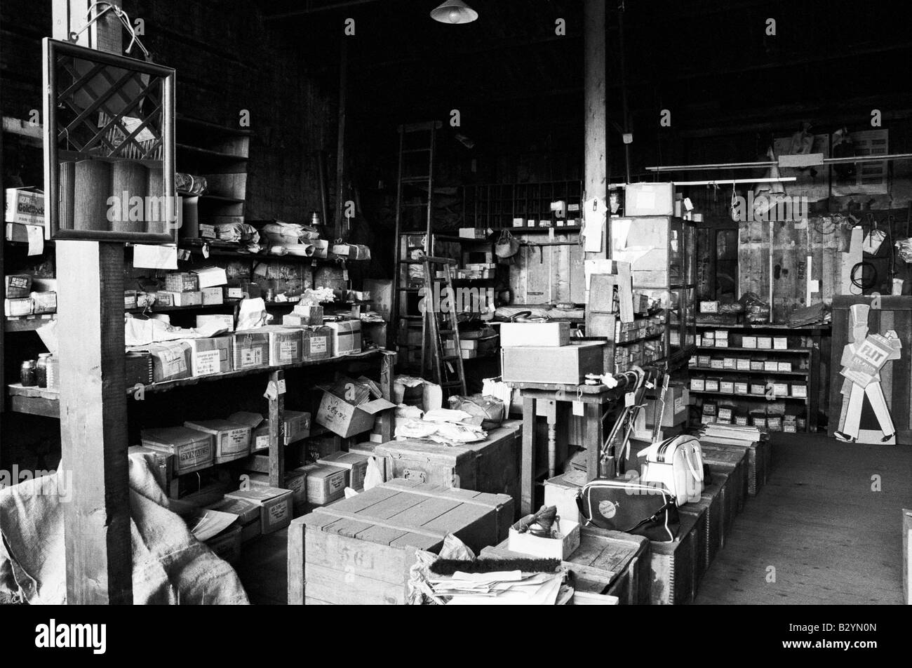 Hardware shop Black and White Stock Photos & Images Alamy