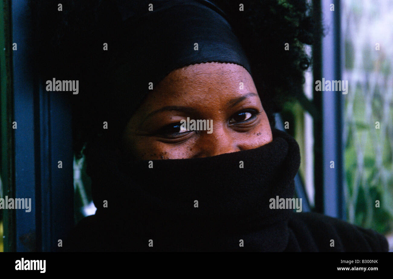 Wearing hijab scarf hi-res stock photography and images - Alamy