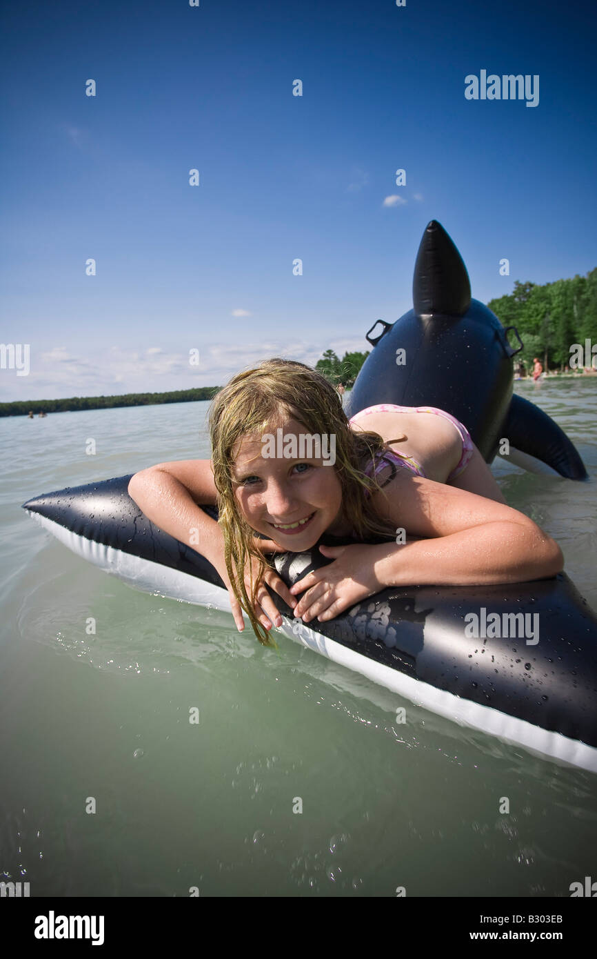 Girls Bubbly Whale Footie main image 1
