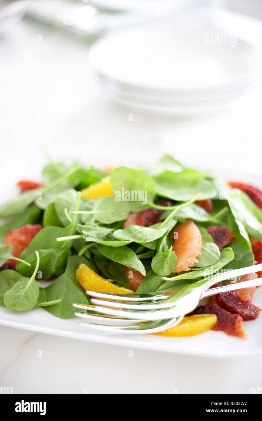 Spinach Salad with Fruit Stock Photo - Alamy