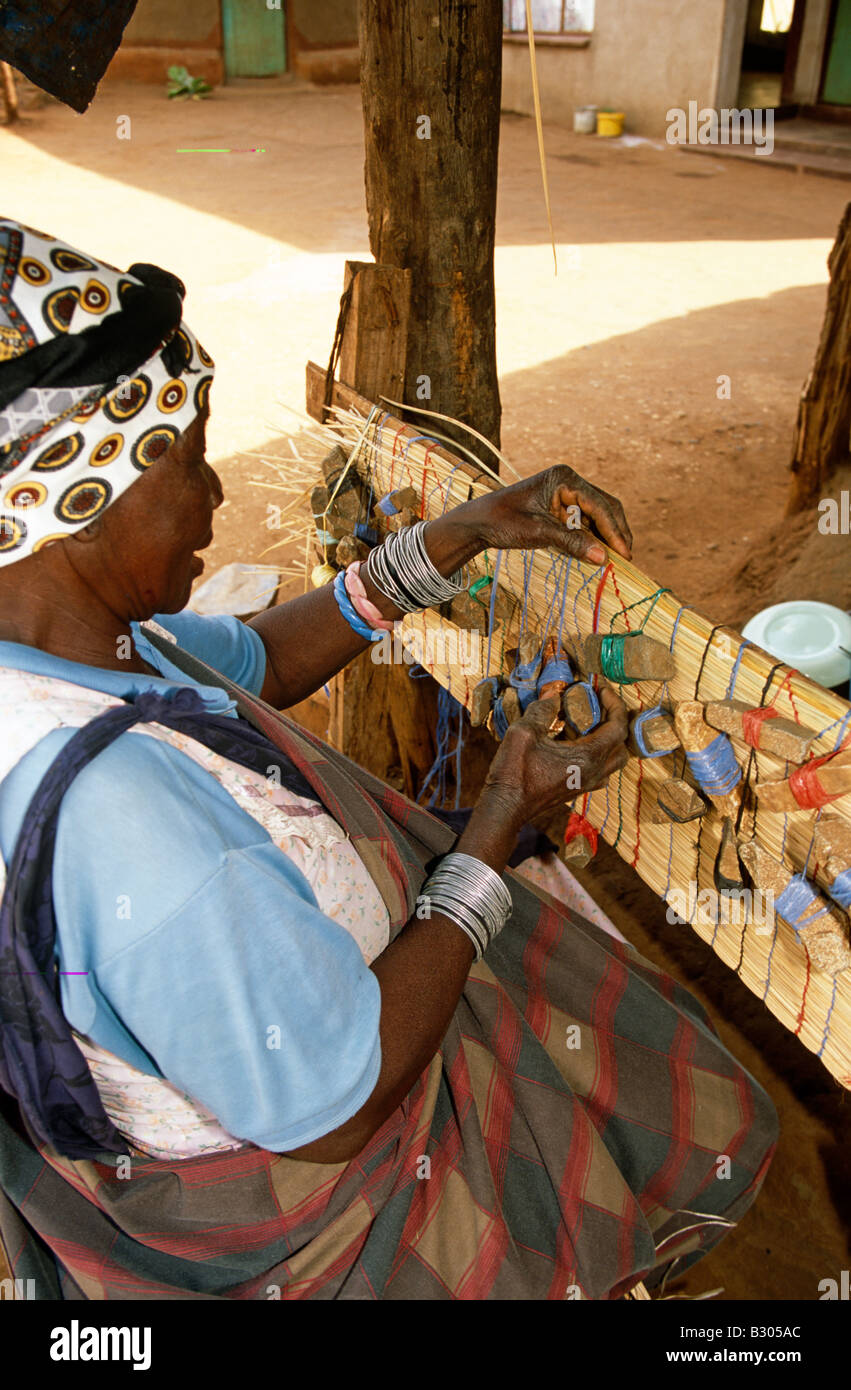 Woman weaving mat hires stock photography and images Alamy