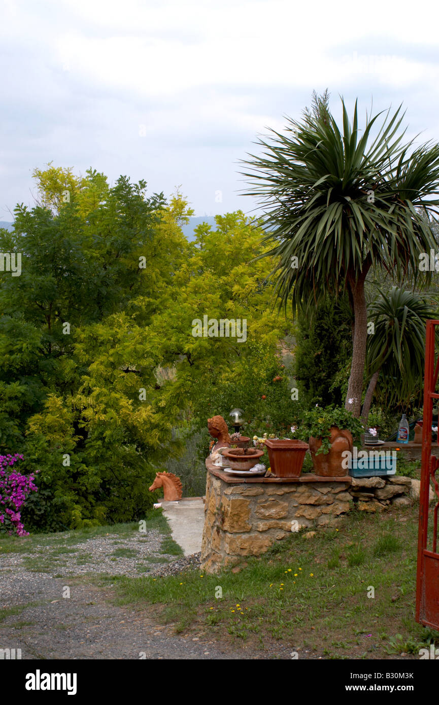 Tuscany house on hill hi-res stock photography and images - Alamy