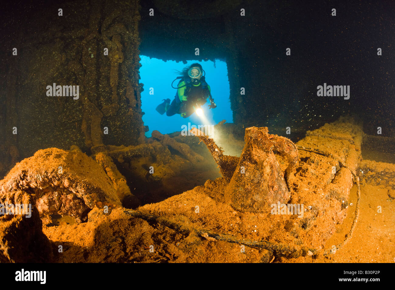 Diver discover Teapot inside of HIJMS Nagato Battleship Marshall ...
