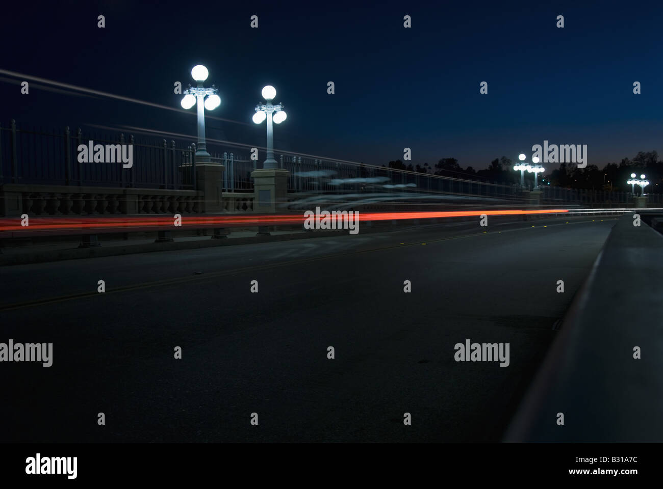 Night street lamps hi-res stock photography and images - Alamy
