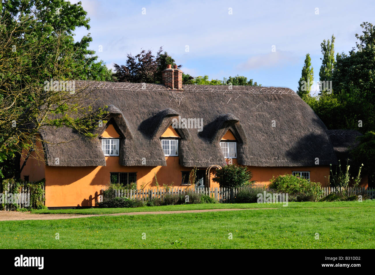 Thatched Cottage Barrington Cambridgeshire England UK Stock Photo Alamy