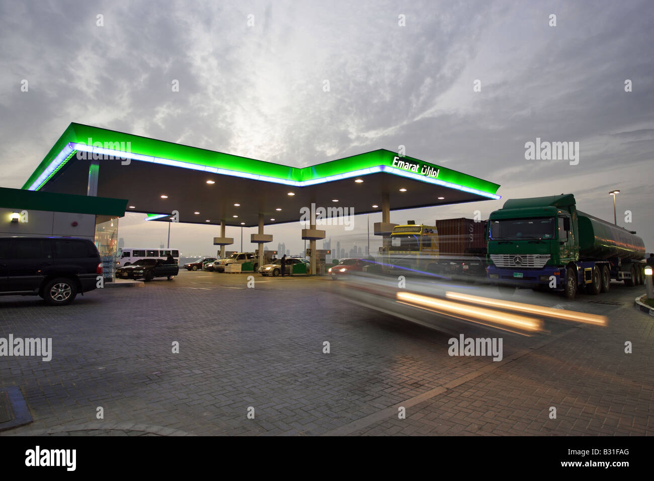 Oil Fuel Uae Stock Photos & Oil Fuel Uae Stock Images Alamy