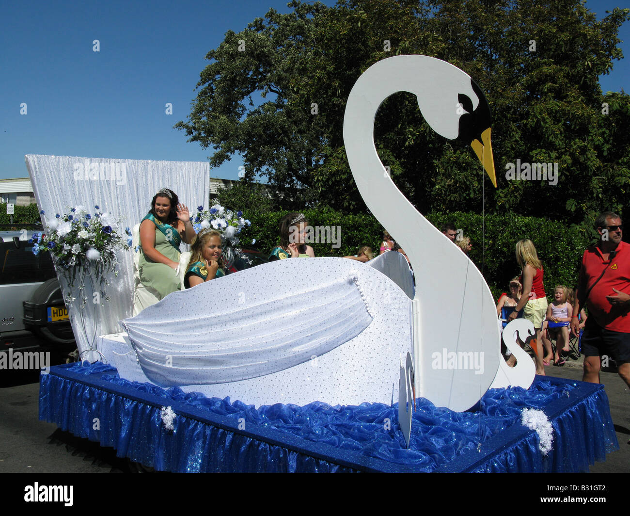 Carnival parade england queen hi-res stock photography and images - Alamy