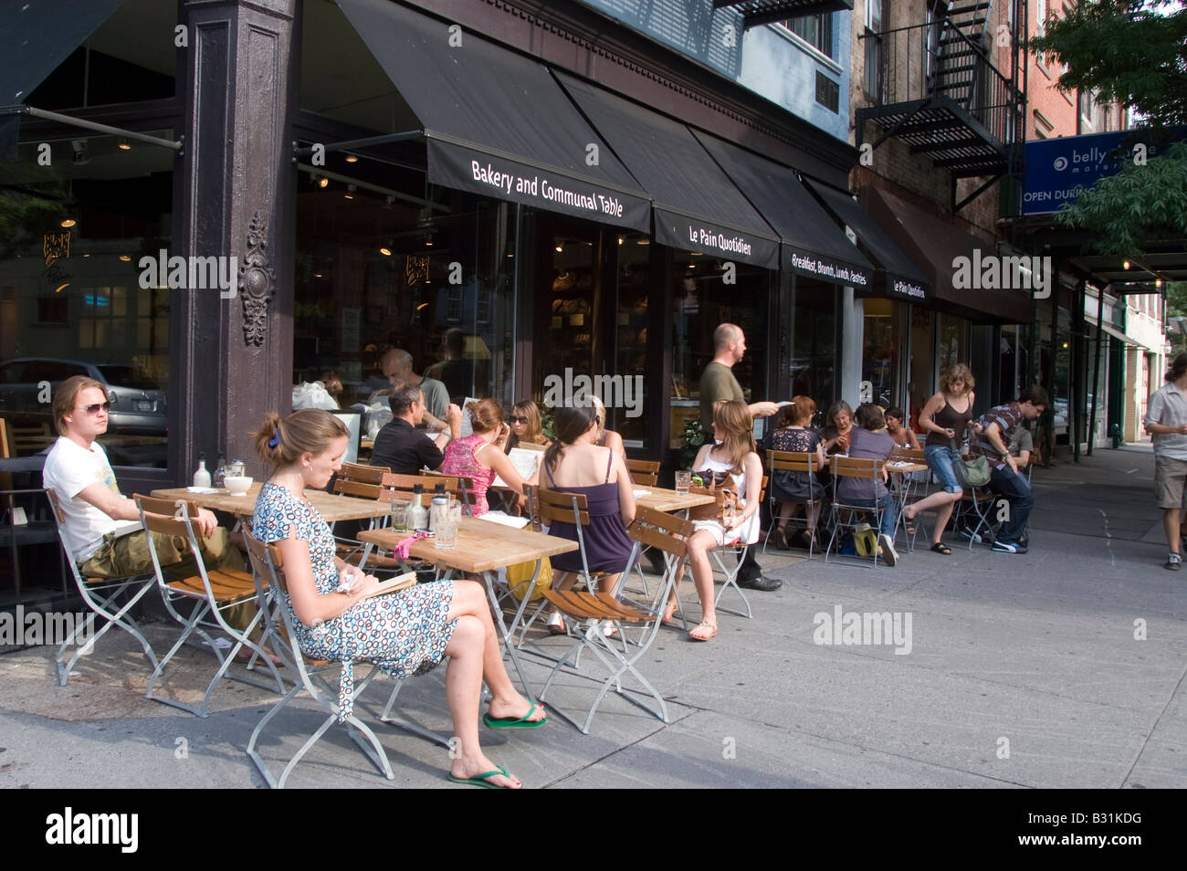 Cafe fresco hires stock photography and images Alamy