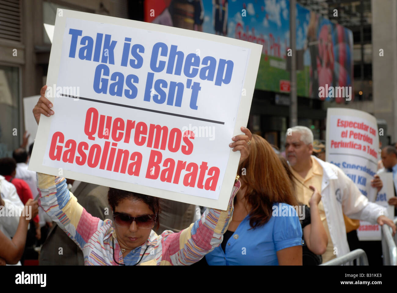 Oil Protest Signs High Resolution Stock Photography and Images Alamy