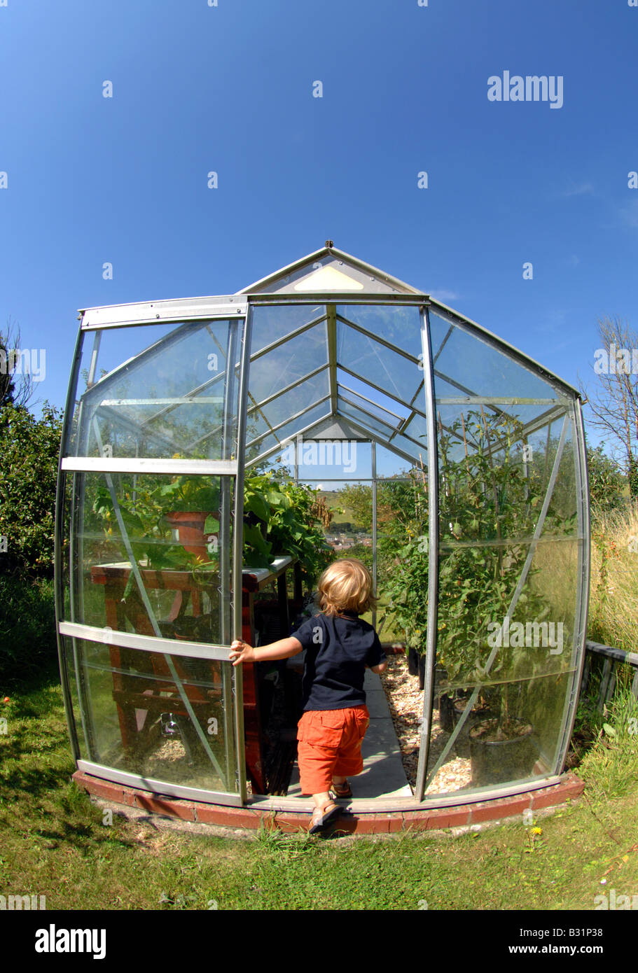 Greenhouse garden hi-res stock photography and images - Alamy