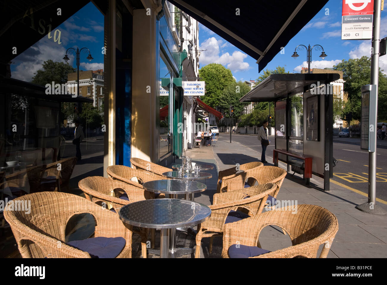 Sidewalk cafe in Kensington SW7 London United Kingdom Stock Photo
