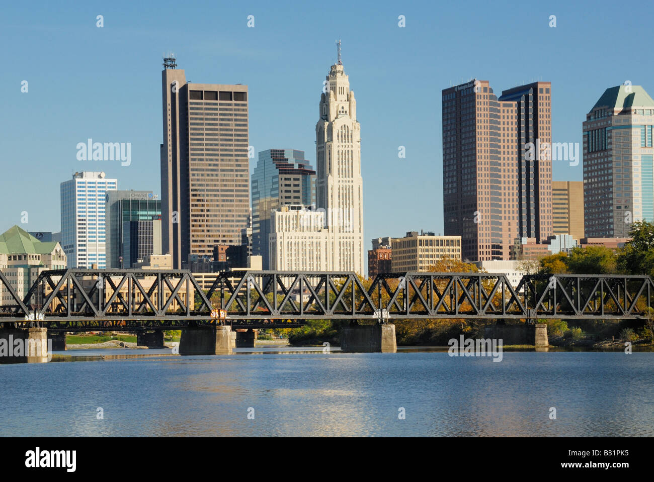 Downtown Columbus Ohio from Confluence park Stock Photo - Alamy