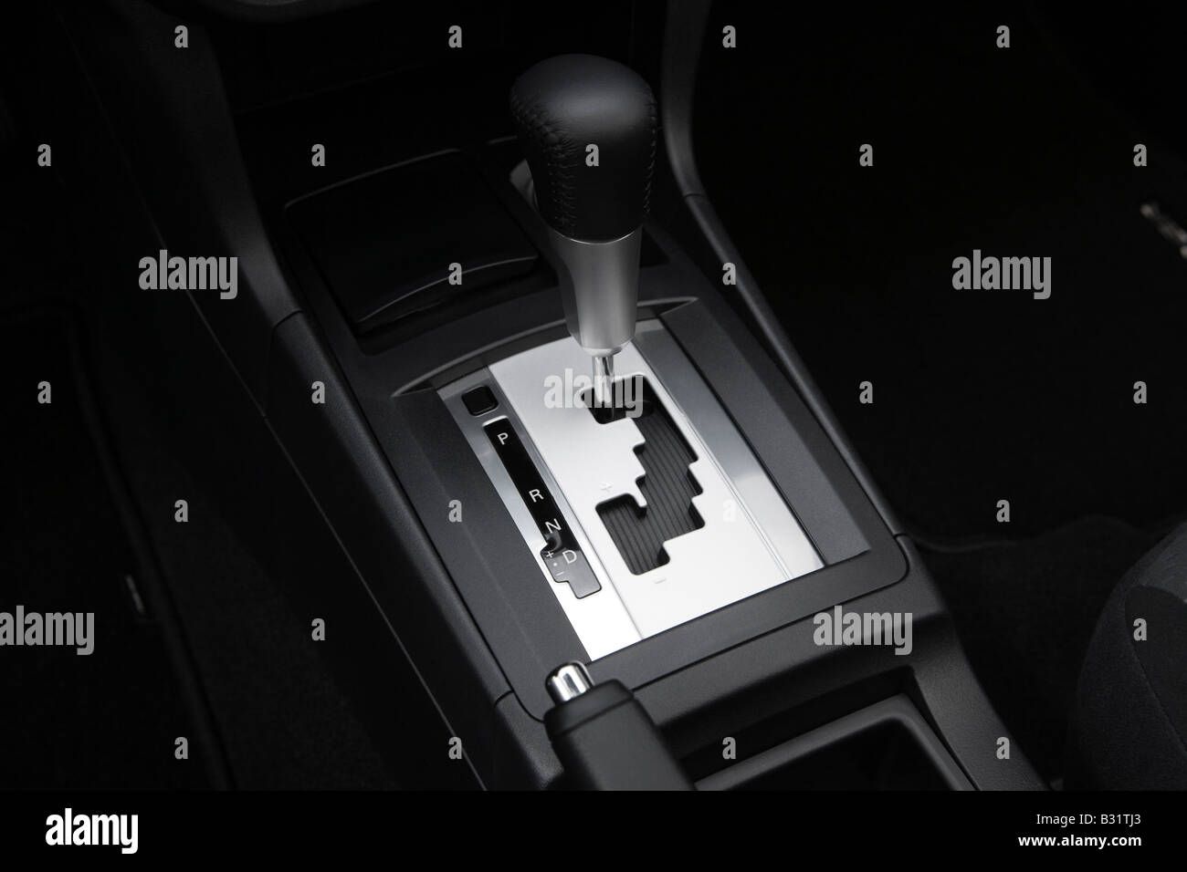 2009 Mitsubishi Lancer GTS in Silver Gear shifter/center console