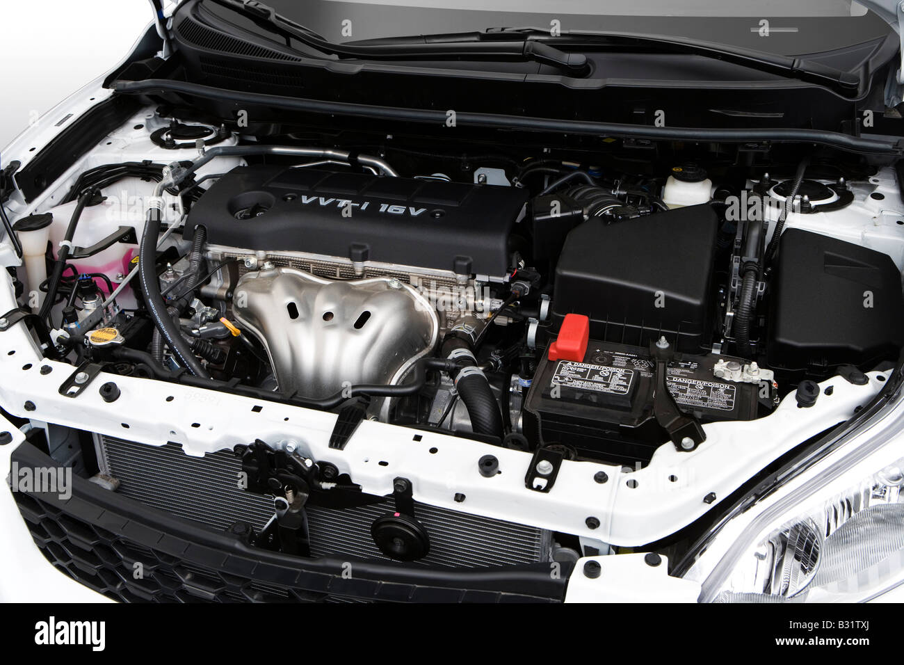 09 Toyota Corolla Matrix S In White Engine Stock Photo Alamy