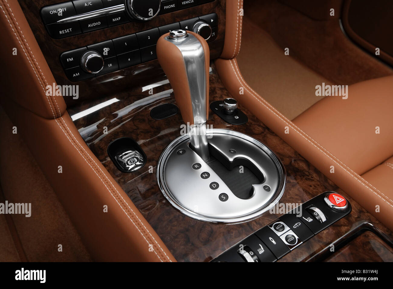 Bentley car gear stick hi-res stock photography and images - Alamy