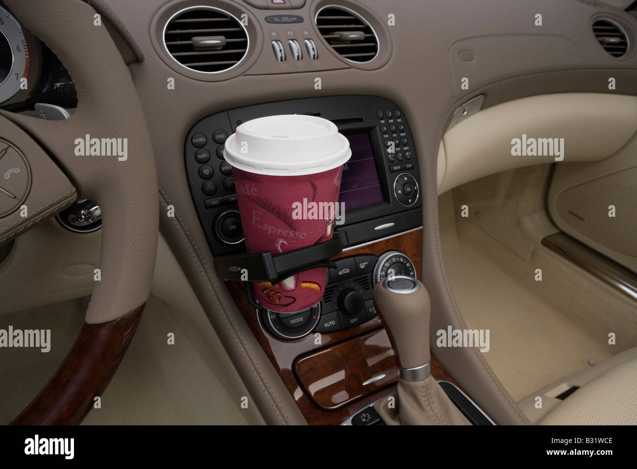 2009 Mercedes-Benz SL-Series SL550 in Black - Cup Holder with Prop Stock  Photo - Alamy