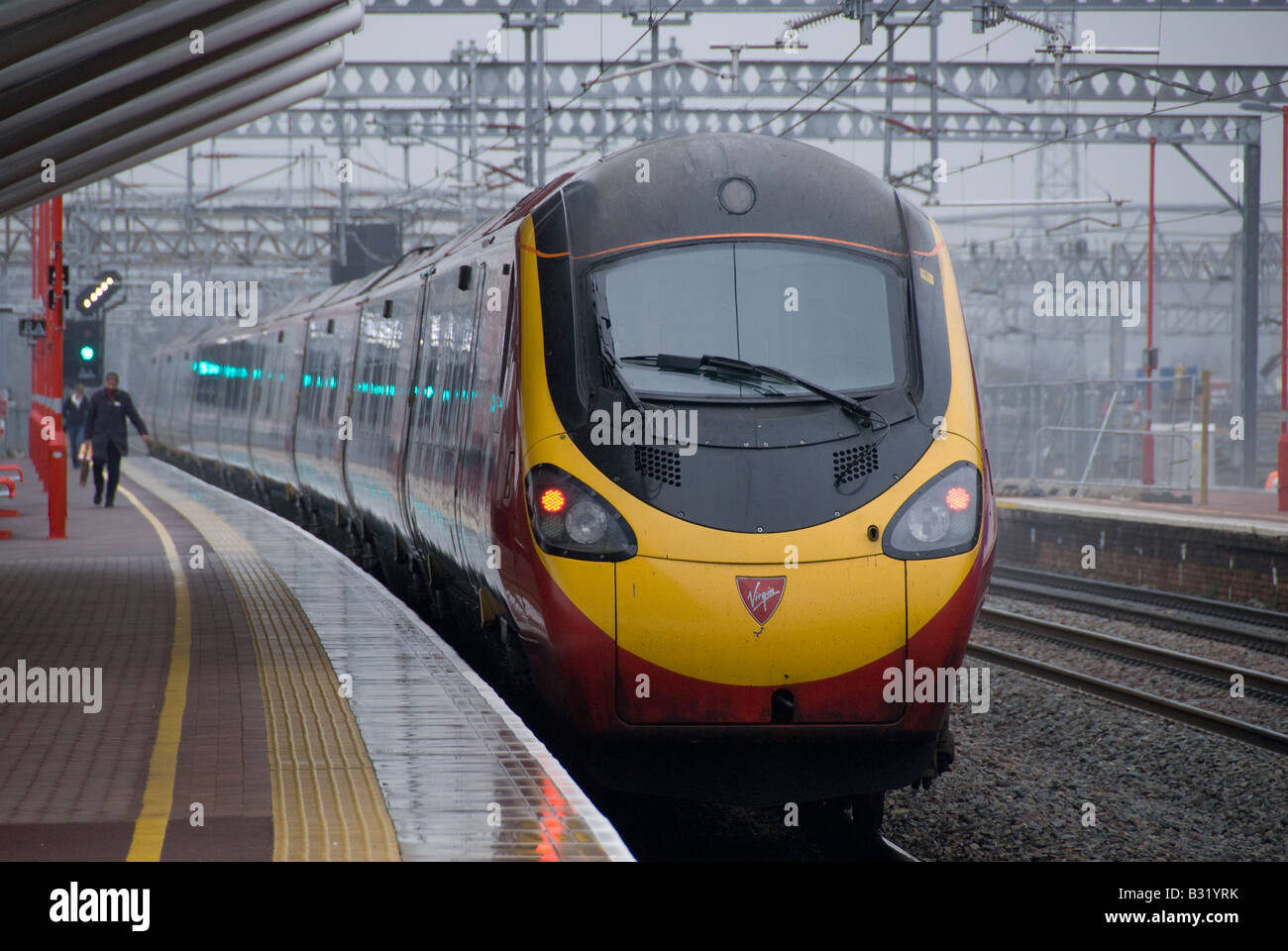 Express Passenger Pendolino tilting train at Rugby Station ...