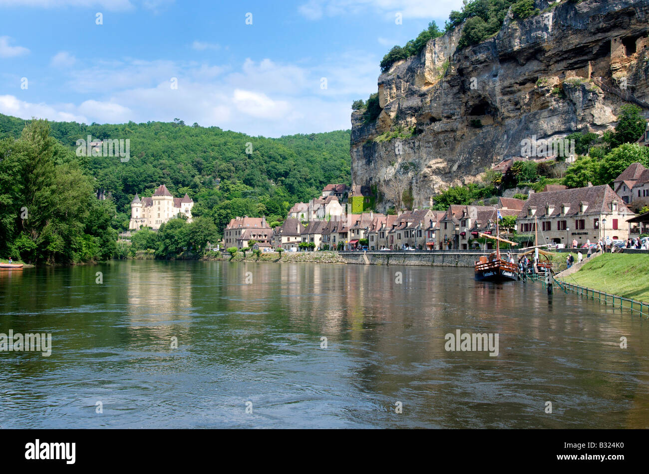 La Roque Gageac, labelled Les Plus Beaux Villages de France, The most beautiful villages of France, Dordogne, France Stock Photo