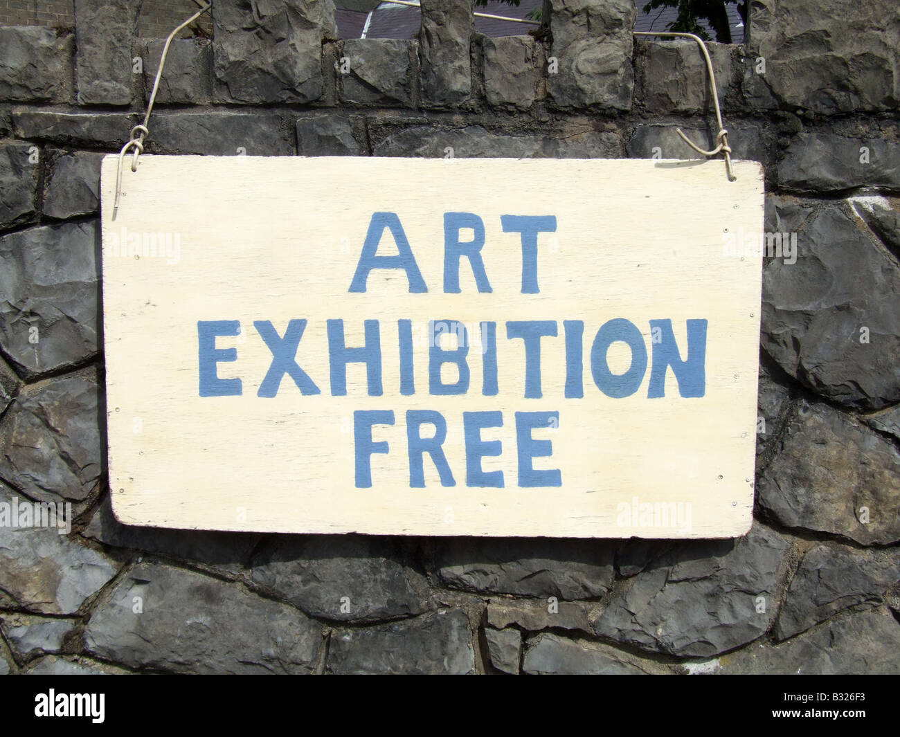 art exhibition sign notice, llanberis, north wales Stock Photo Alamy