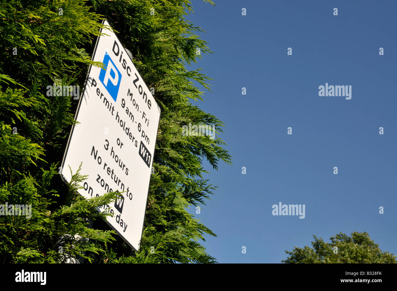 parking sign in harrogate Stock Photo Alamy