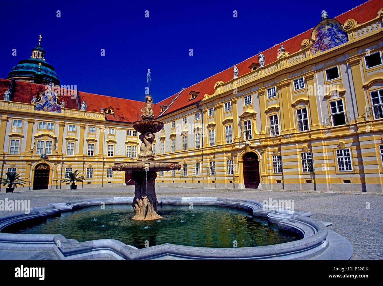 Prelates Courtyard, Melk Abbey, Stift Melk, Benedictine abbey, Roman ...
