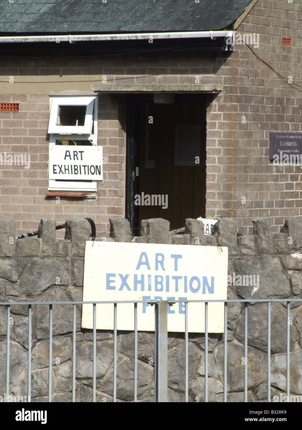 art exhibition sign notice, llanberis, north wales Stock Photo Alamy