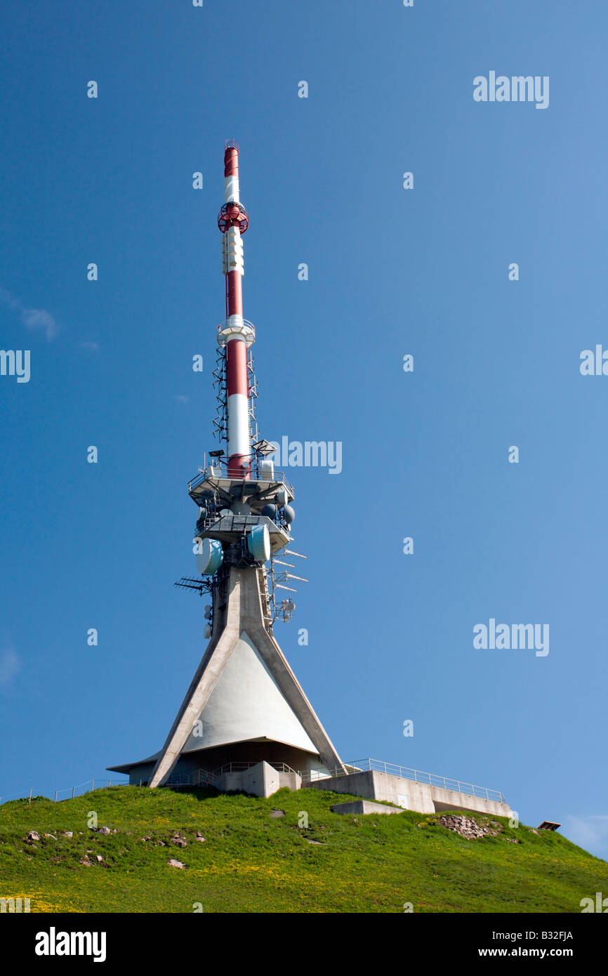 Tv television tower hi-res stock photography and images - Alamy