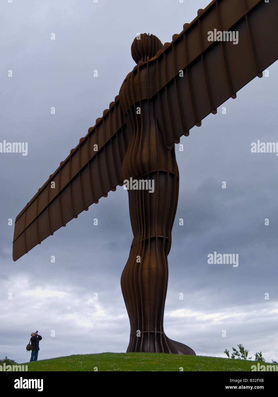 Photographing the angel of the north in gateshead hi-res stock ...