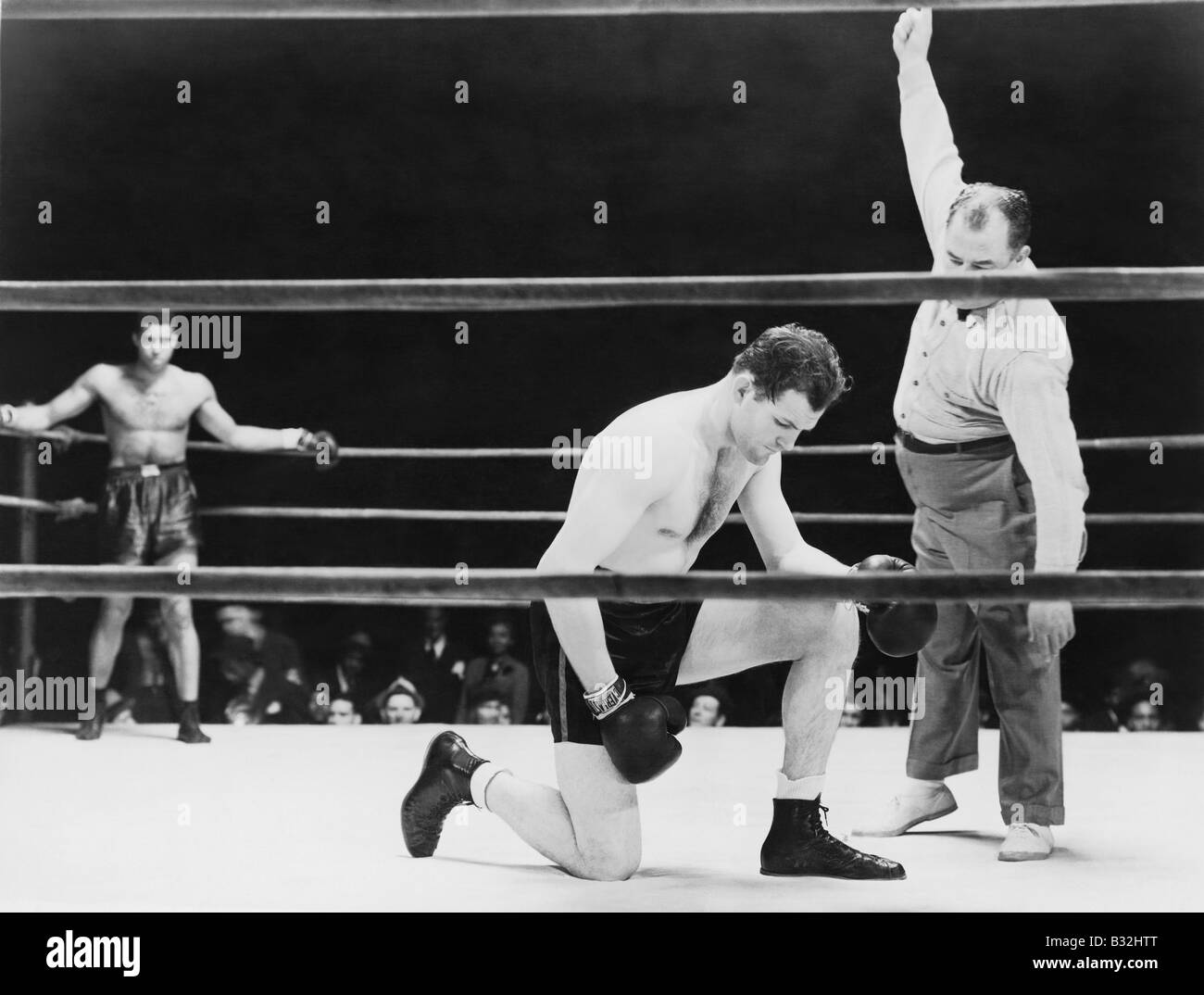 STANDING EIGHT COUNT Stock Photo Alamy