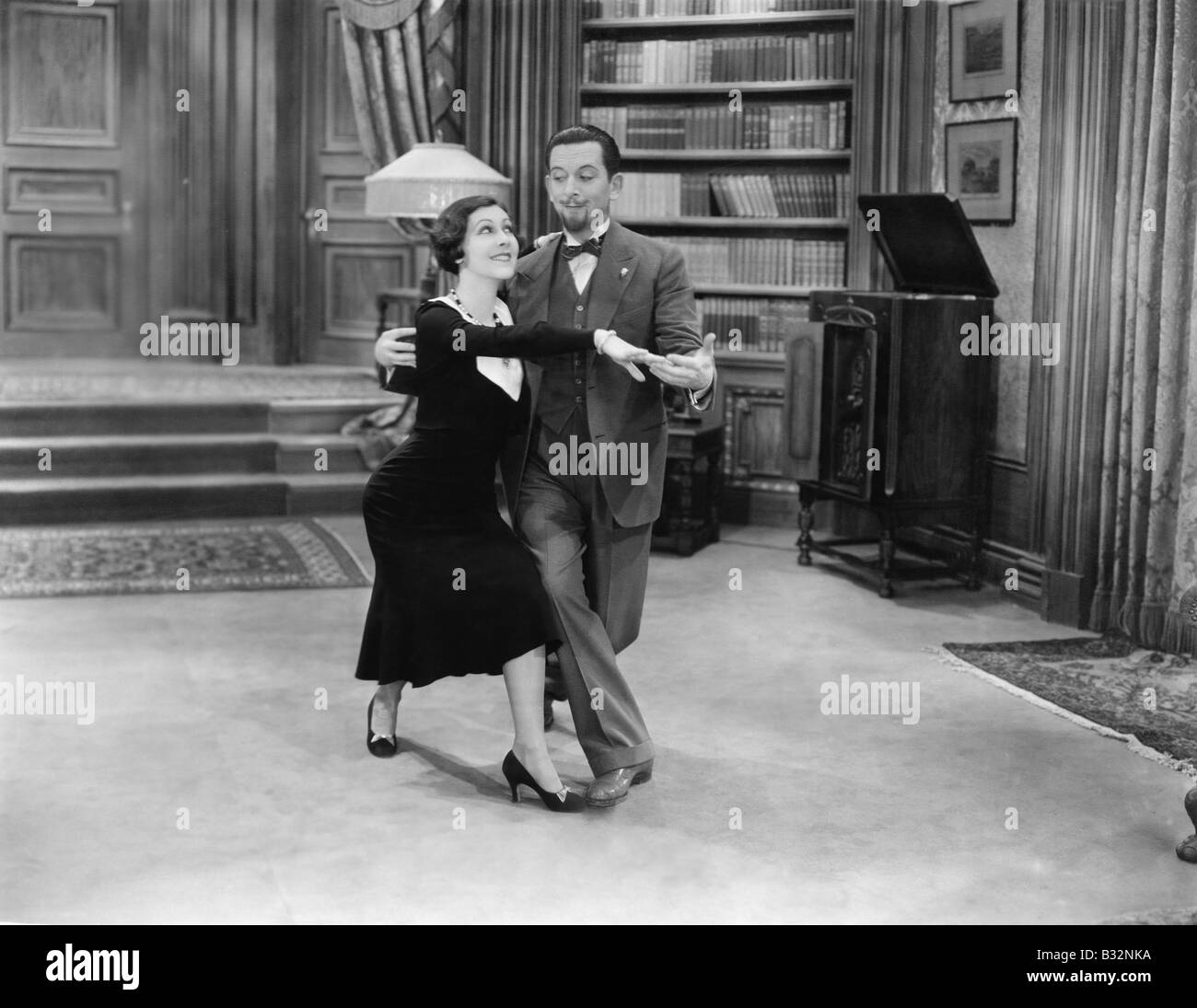 affluent-30s-couple-hi-res-stock-photography-and-images-alamy