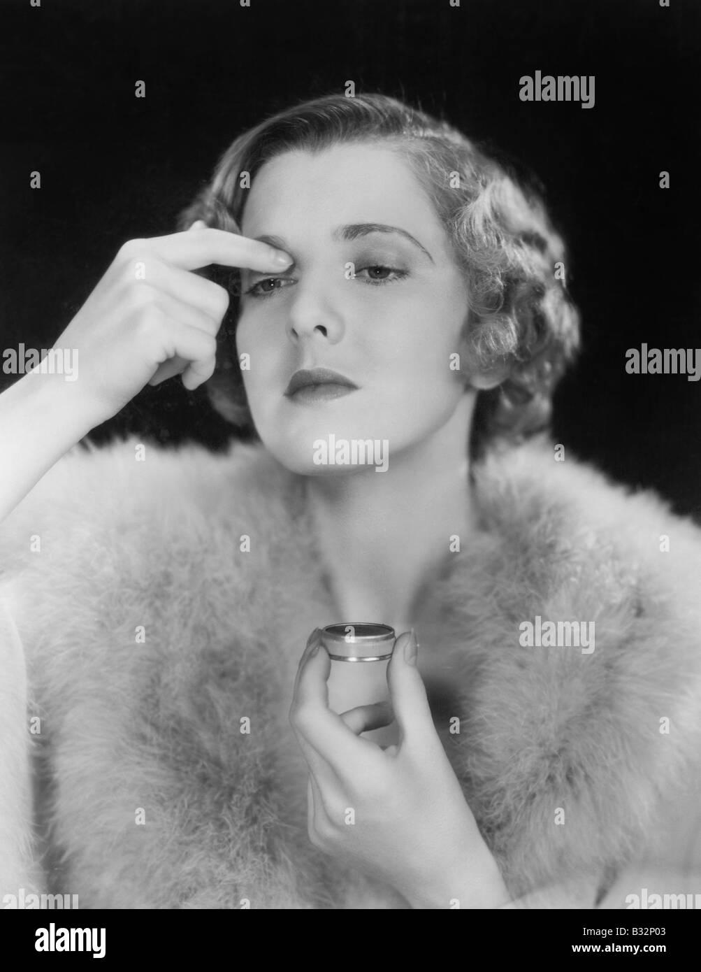 Makeup cosmetics eyes Black and White Stock Photos & Images - Alamy