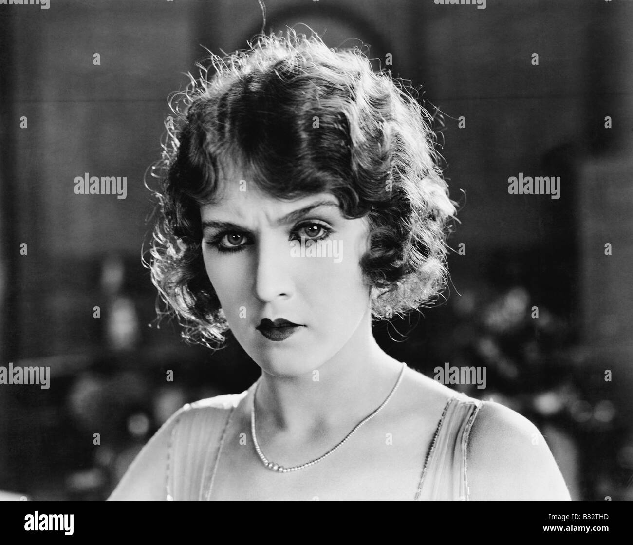 Woman 40 portrait hair Black and White Stock Photos & Images - Alamy