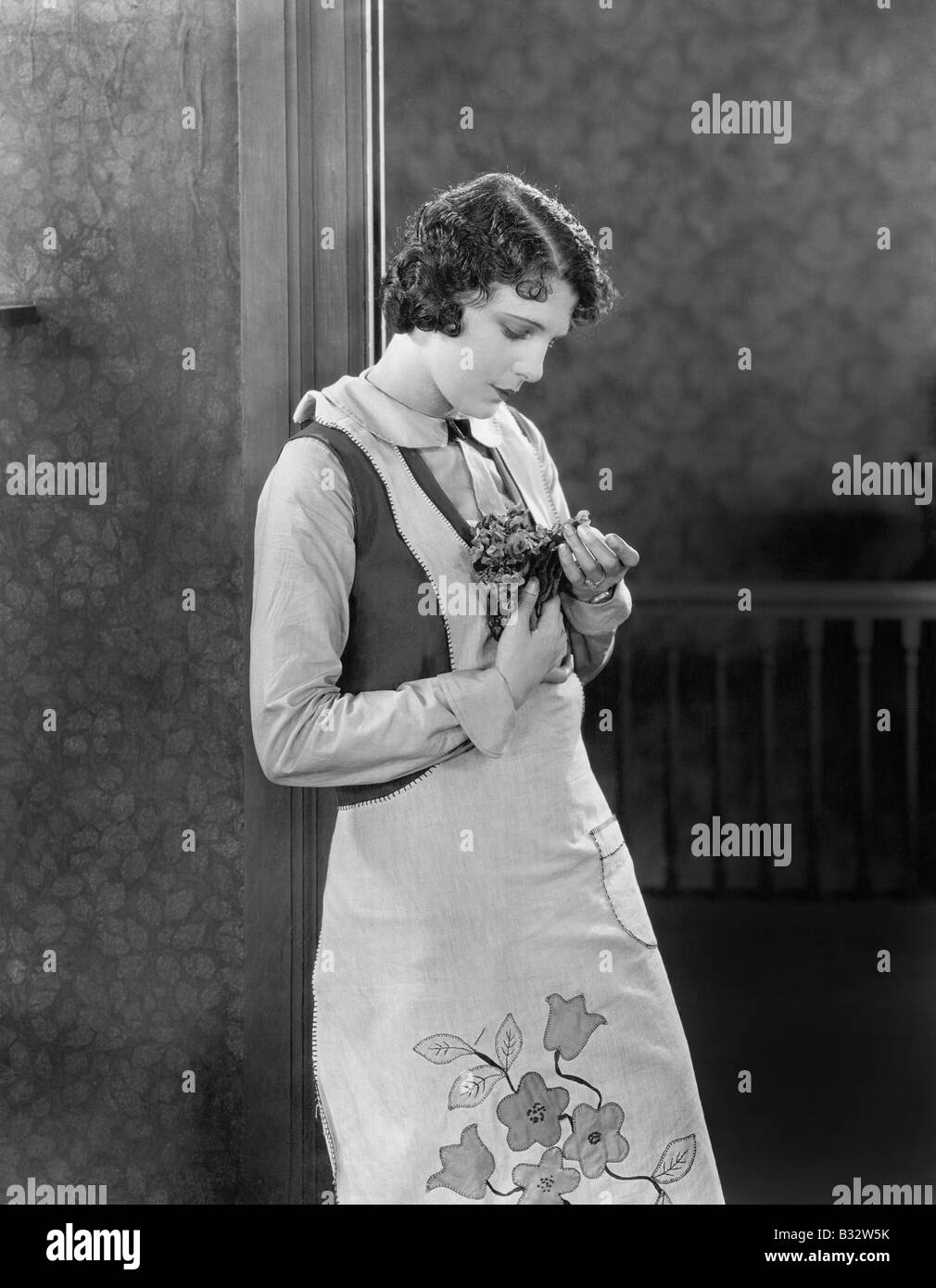 Woman in apron historical hi-res stock photography and images - Alamy