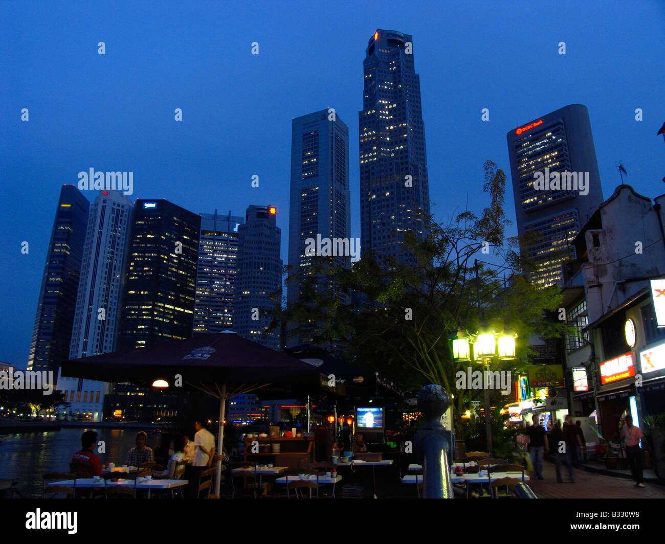 Night scene singapore waters hi-res stock photography and images - Alamy