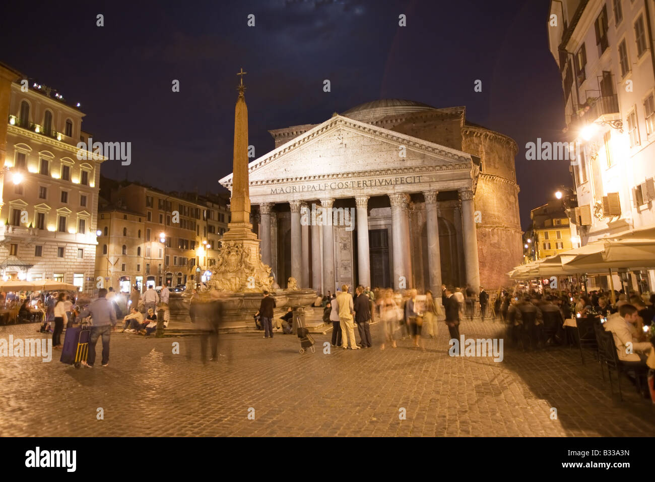 Rome italy night perspective view hi-res stock photography and images ...