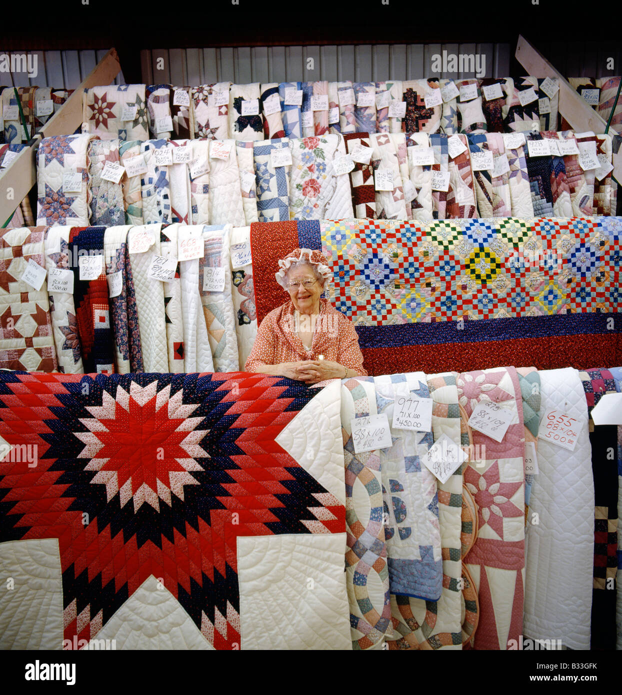 Handmade quilts hi-res stock photography and images - Alamy