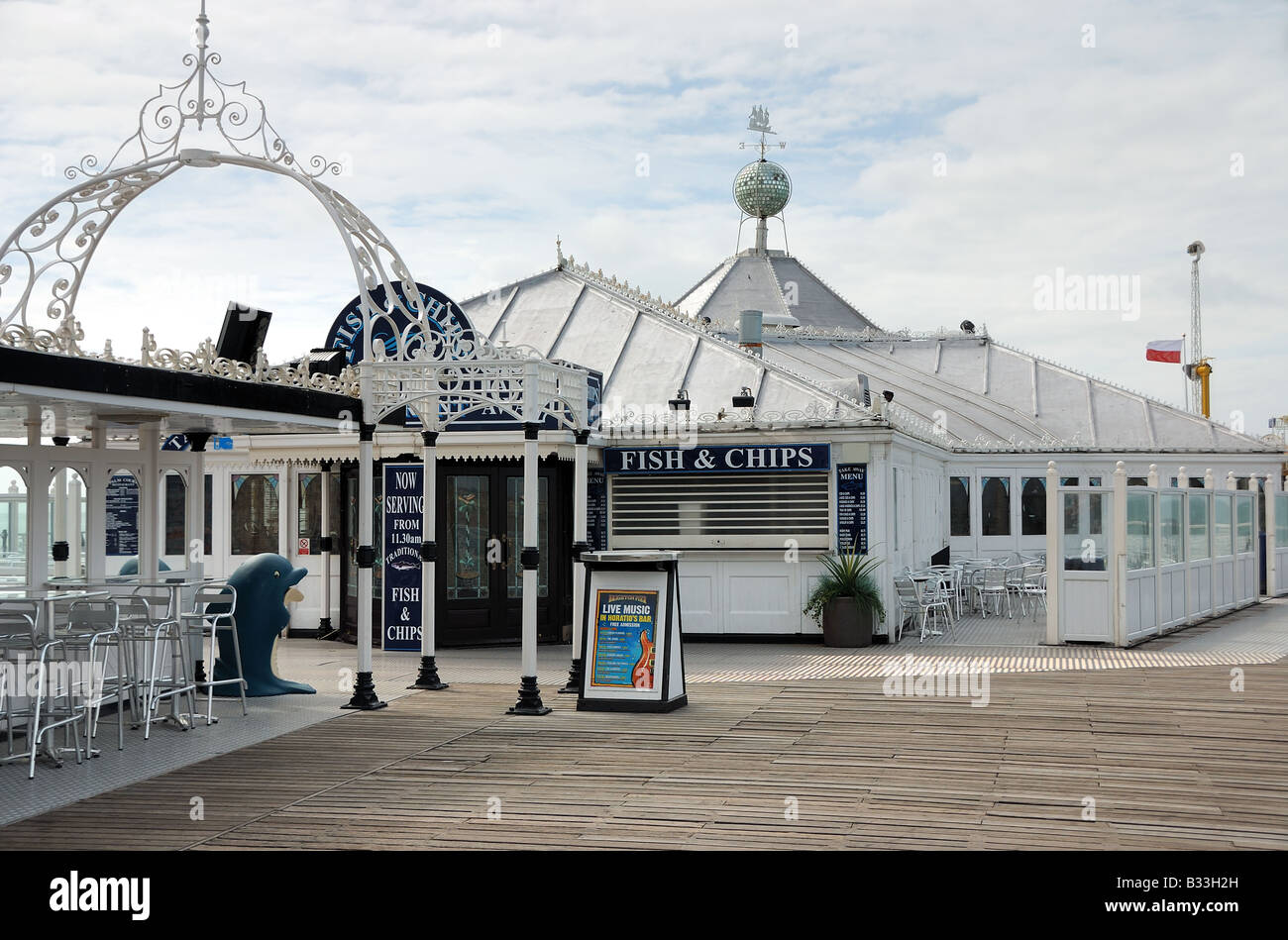 Fish and chip Restaurant on Brighton Pier Stock Photo Alamy