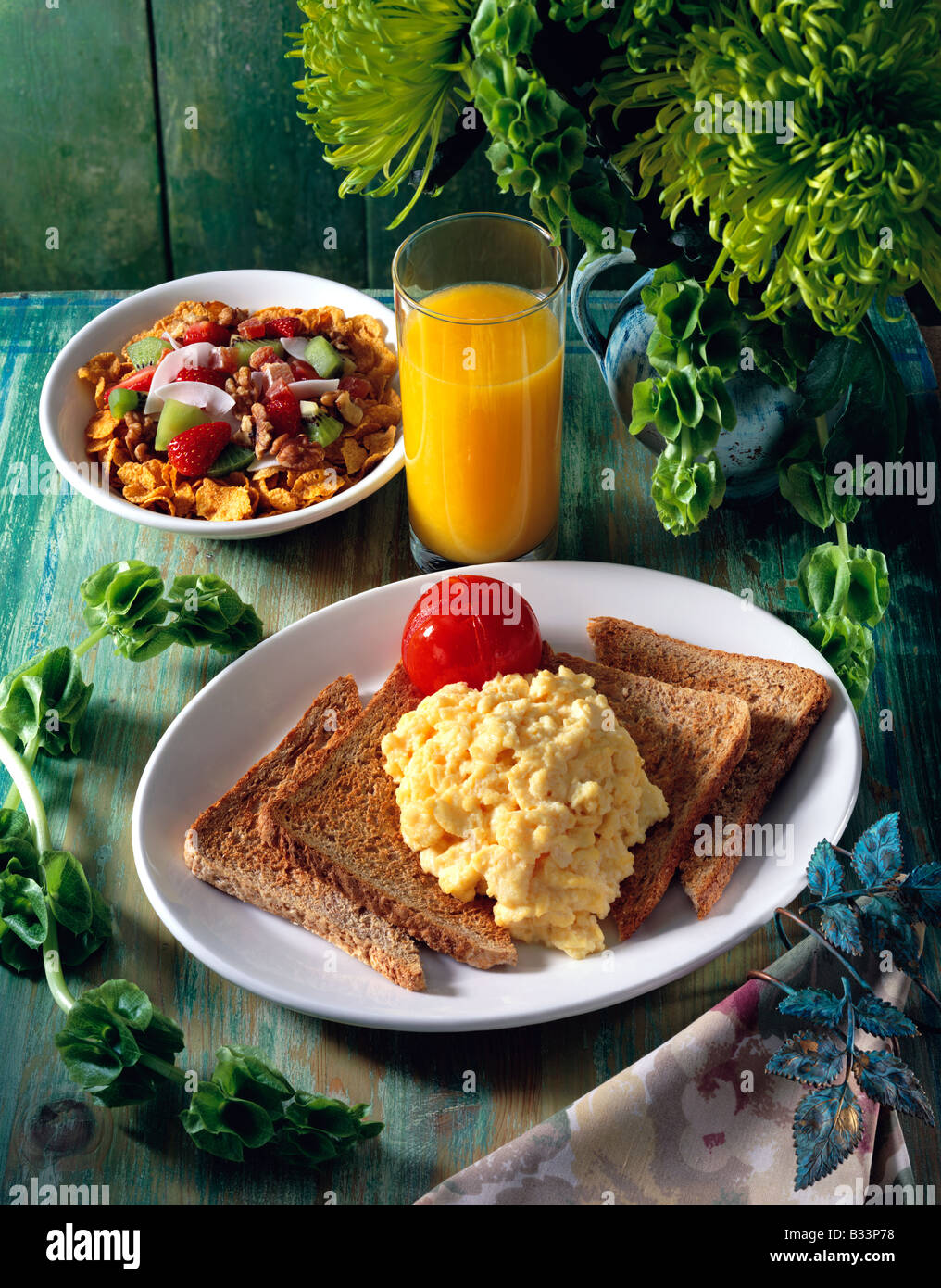 Scrambled egg breakfast editorial food Stock Photo - Alamy