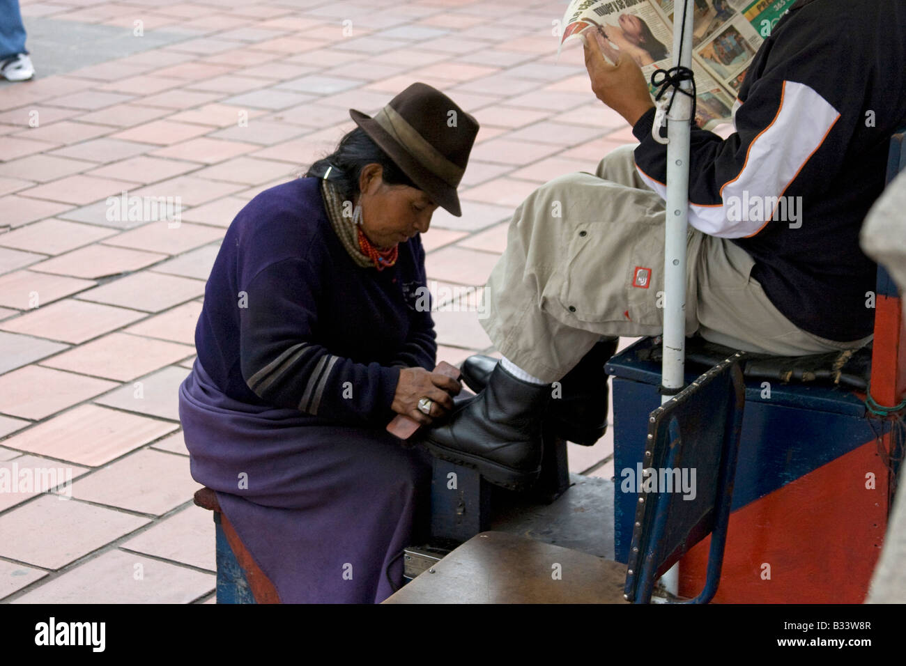 Female shoe shine deals
