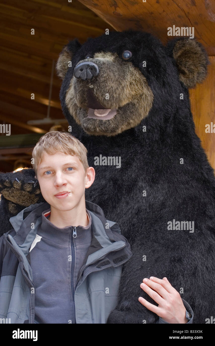 Jasper the bear statue hires stock photography and images Alamy