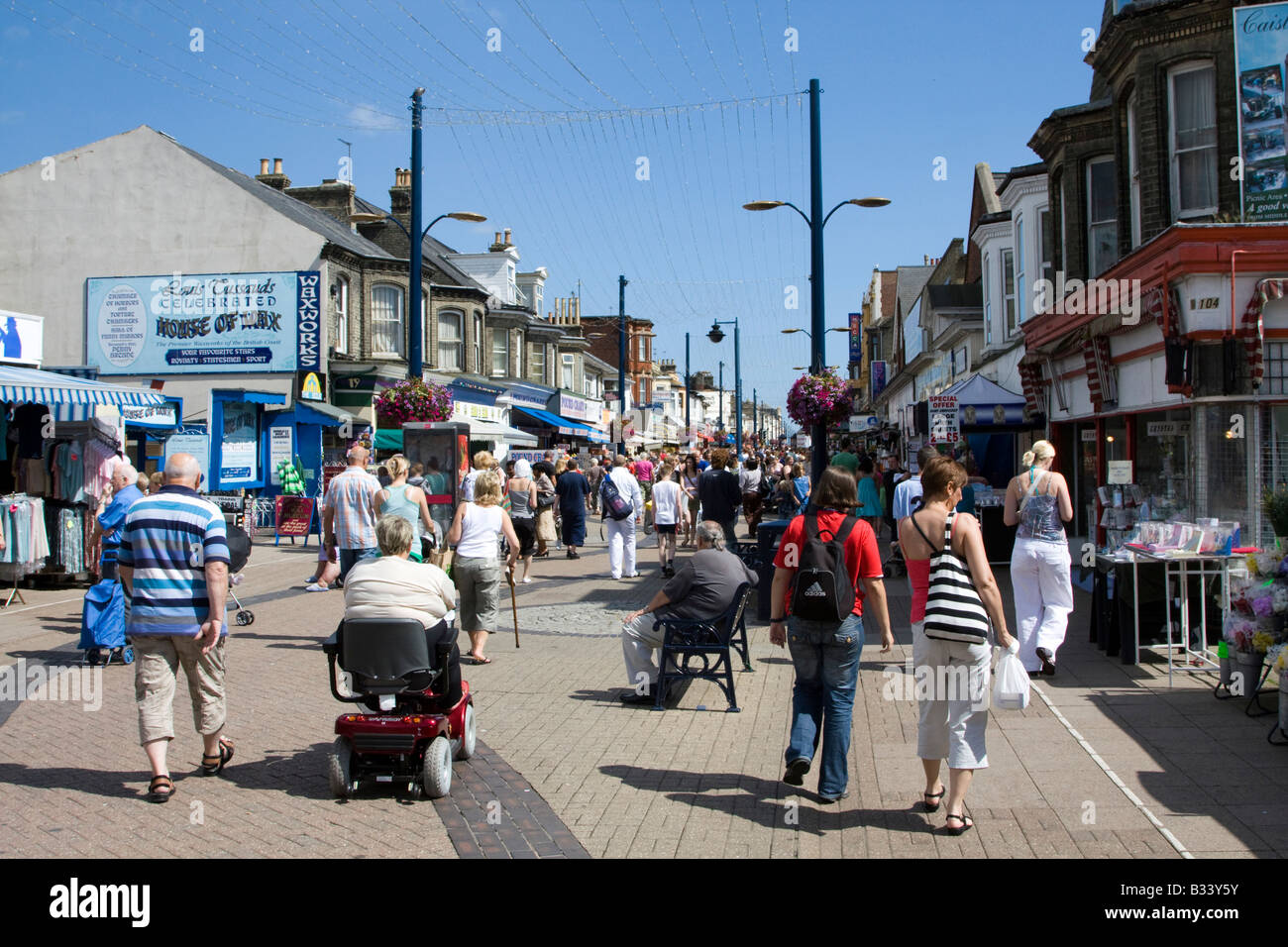 Great yarmouth high street hires stock photography and images Alamy