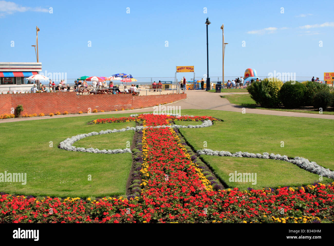 great yarmouth golden mile seafront promenade east anglia norfolk