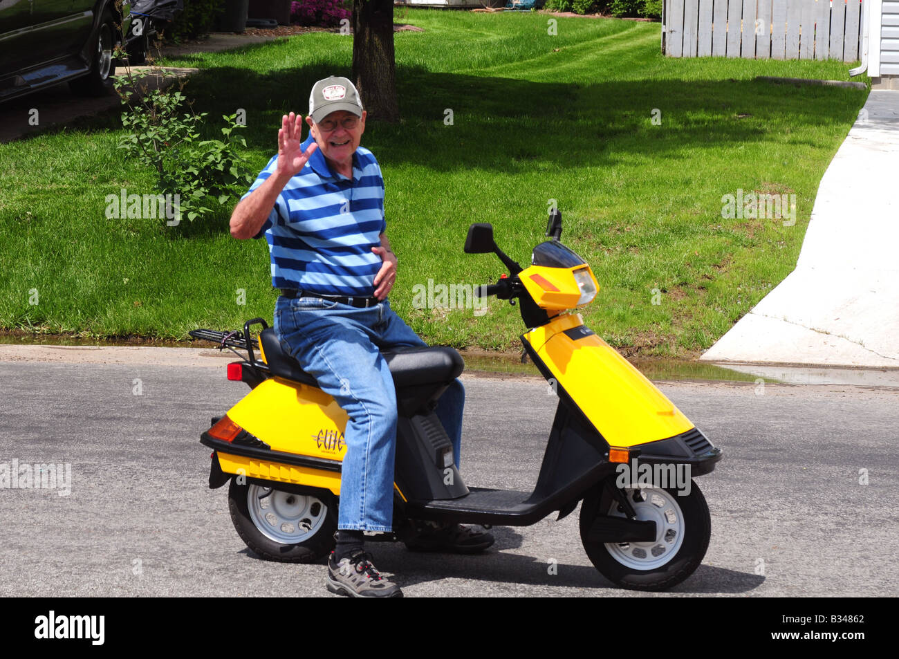 Yamaha scooter hi-res stock photography and images - Alamy